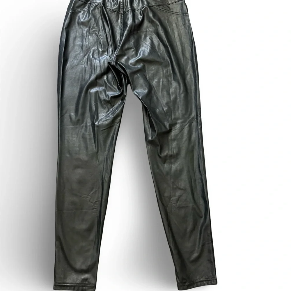 HUE l L Contemporary Stretch Faux Leather Suede Lining Taper Leg Leggings Pants - Picture 4 of 5
